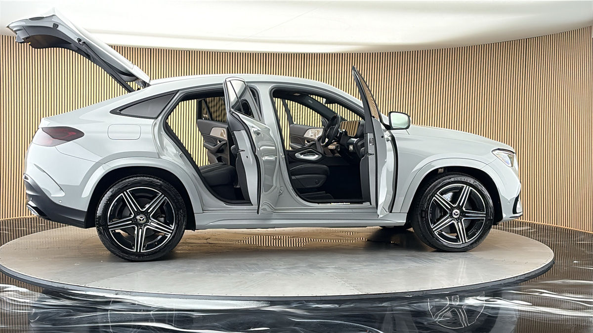 More views of Mercedes-Benz GLE