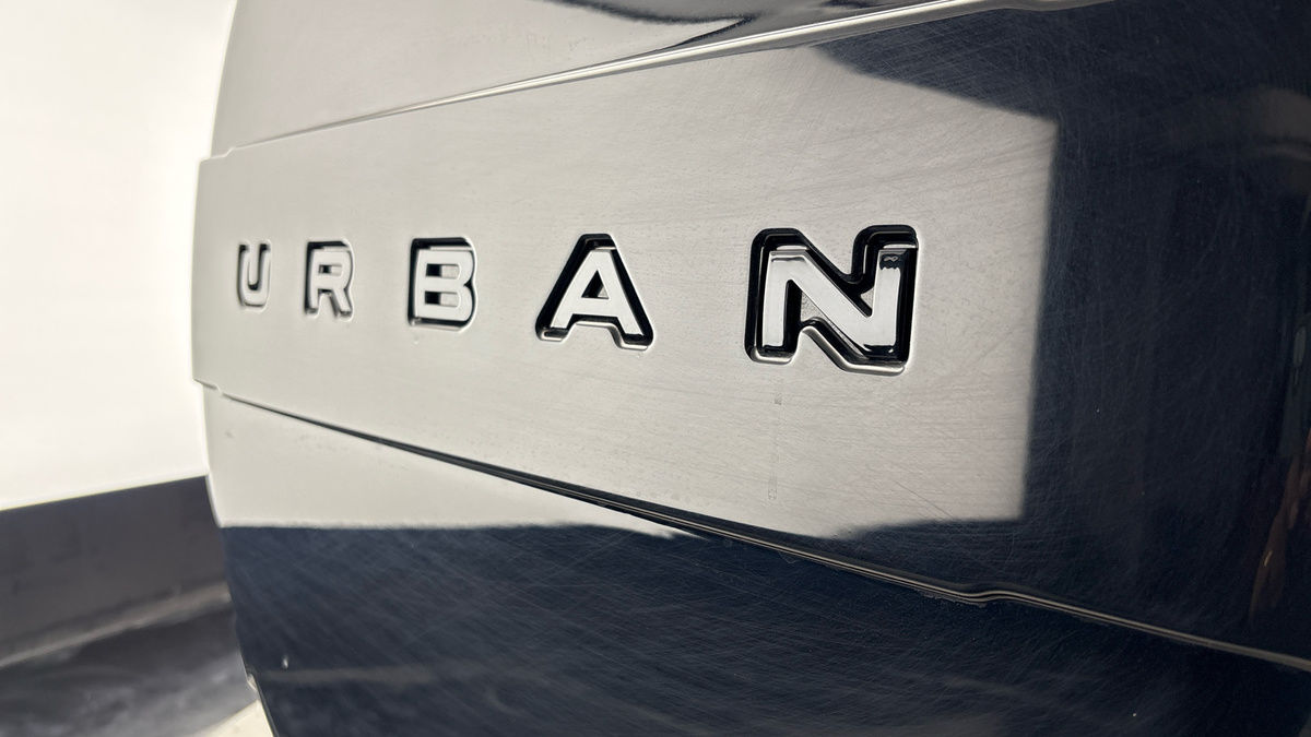 Land Rover Defender 90 Urban Image 37