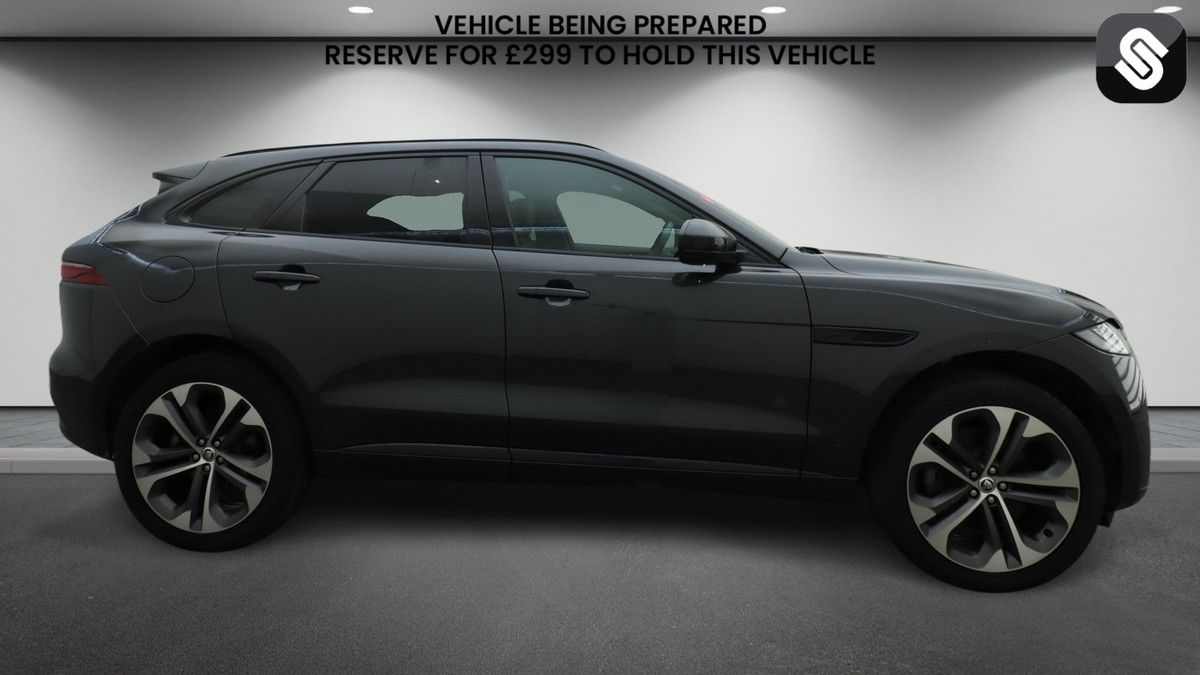 Jaguar F-PACE Image 5