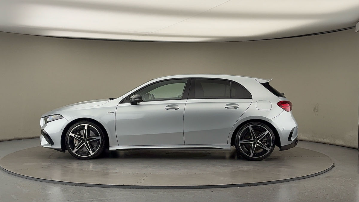 Mercedes-Benz A Class Image 15