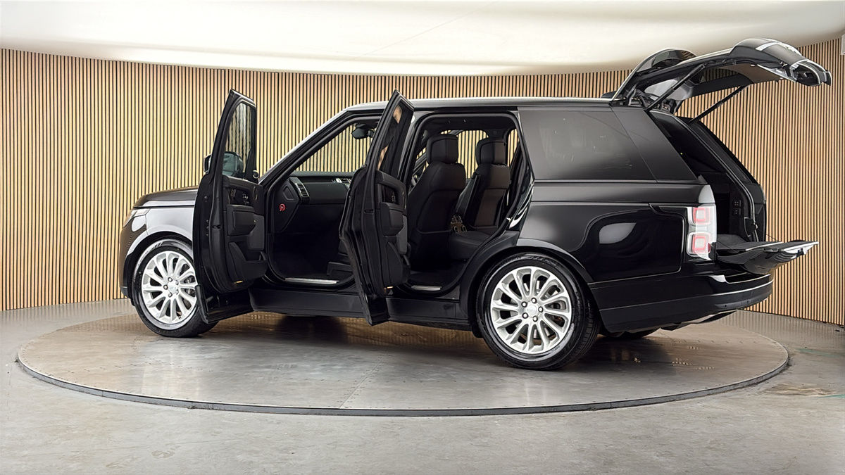 More views of Land Rover Range Rover
