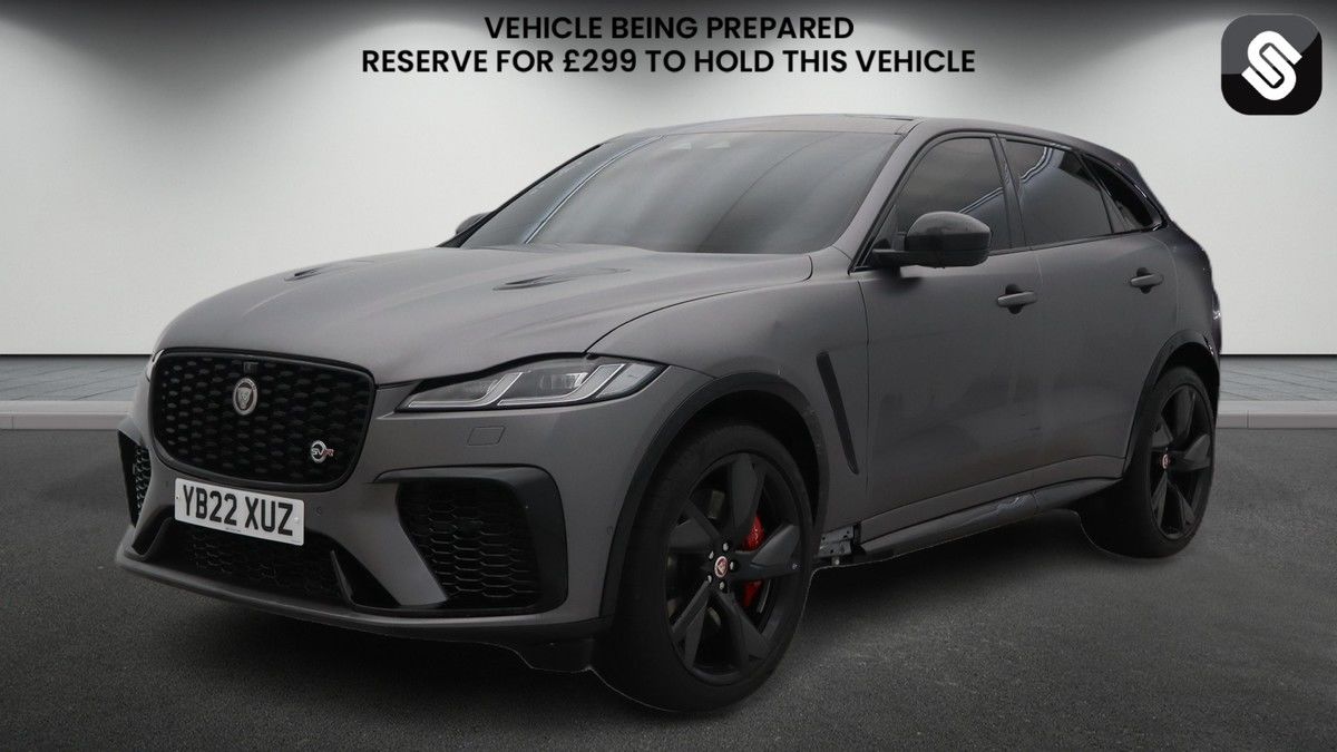 Jaguar F-PACE Image 2