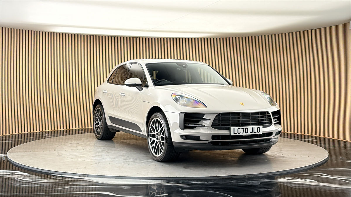 More views of Porsche Macan