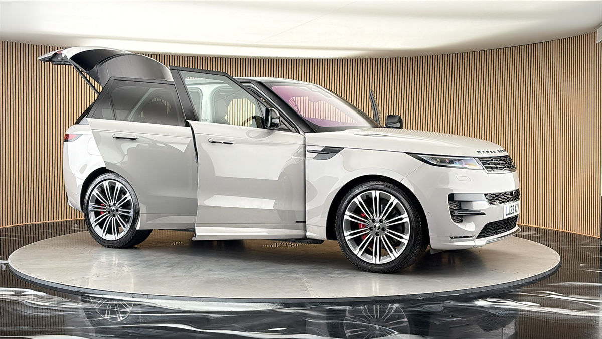 More views of Land Rover Range Rover Sport