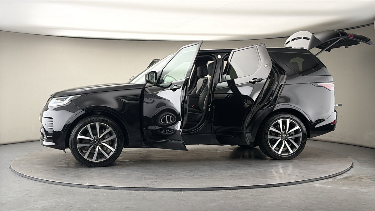 More views of Land Rover Discovery