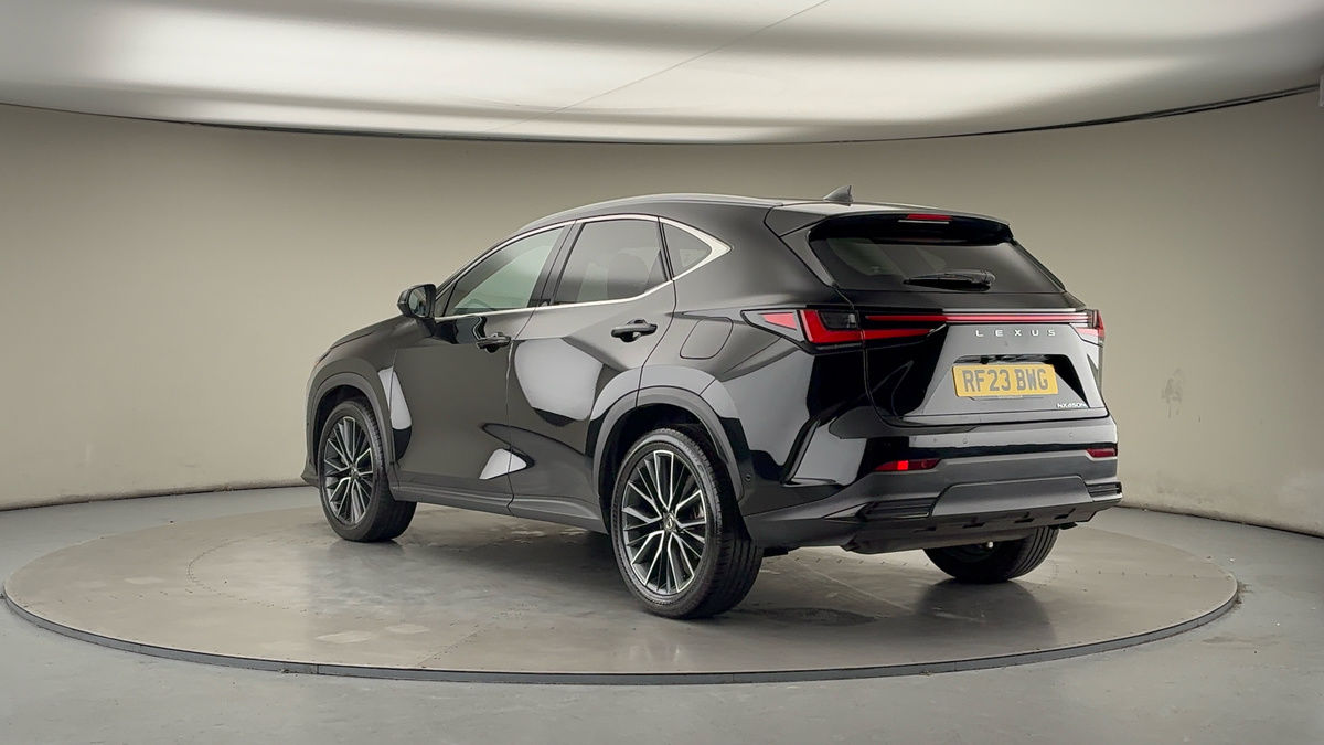 Lexus NX Image 2