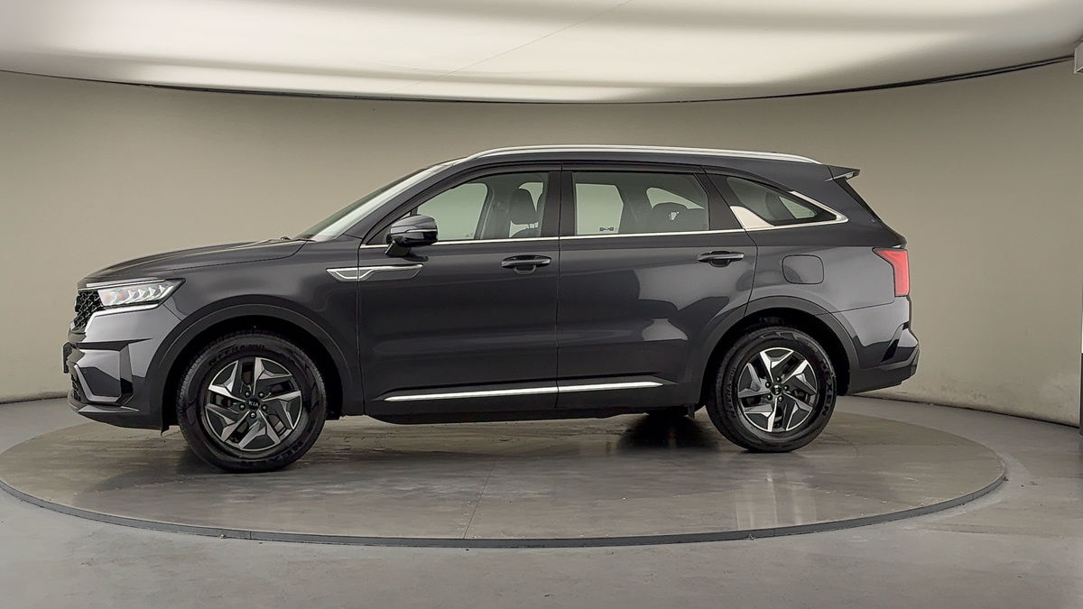 More views of Kia Sorento