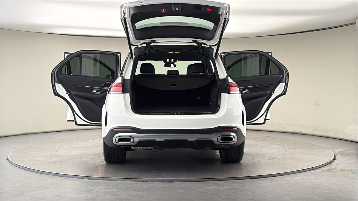 More views of Mercedes-Benz GLE