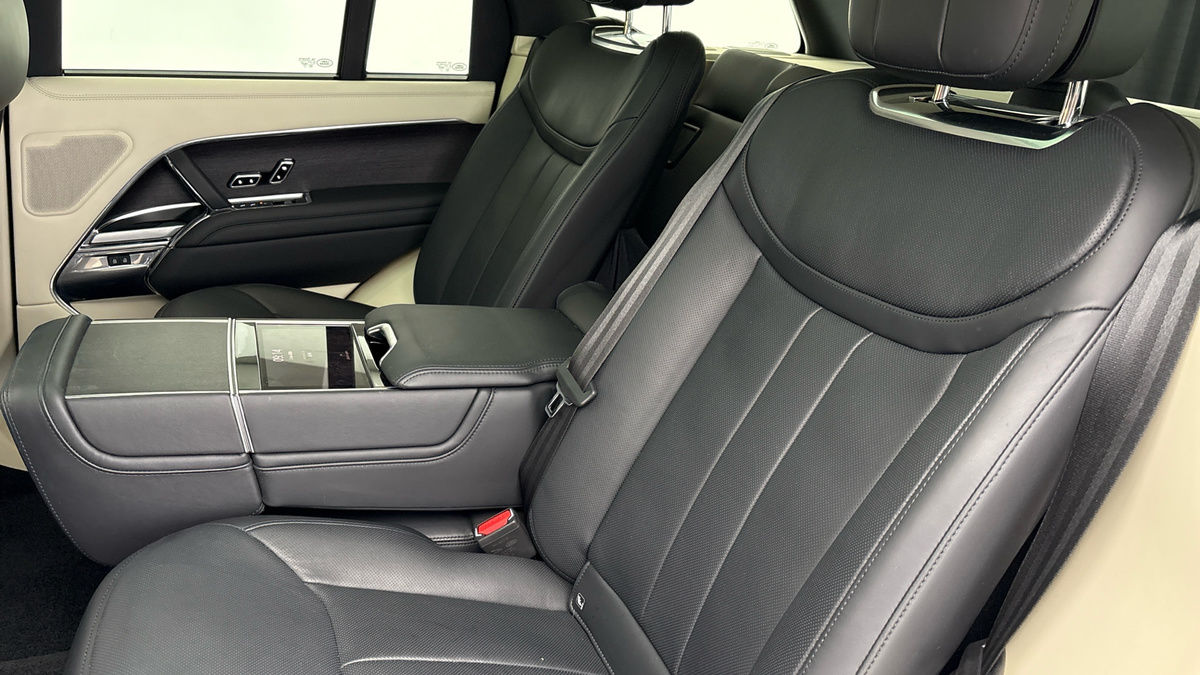 Land Rover Range Rover Image 9