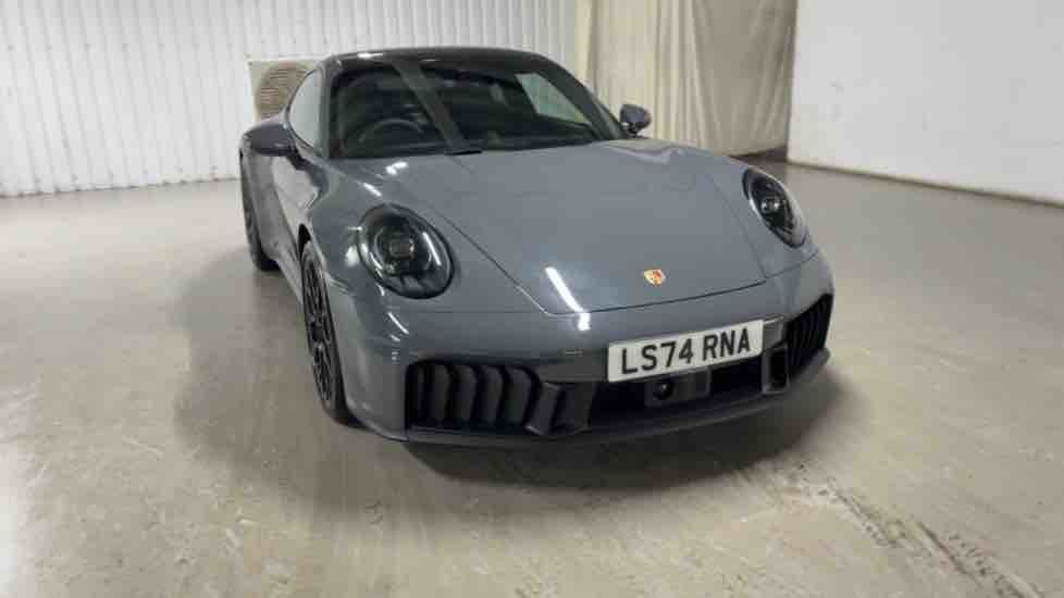More views of Porsche 911