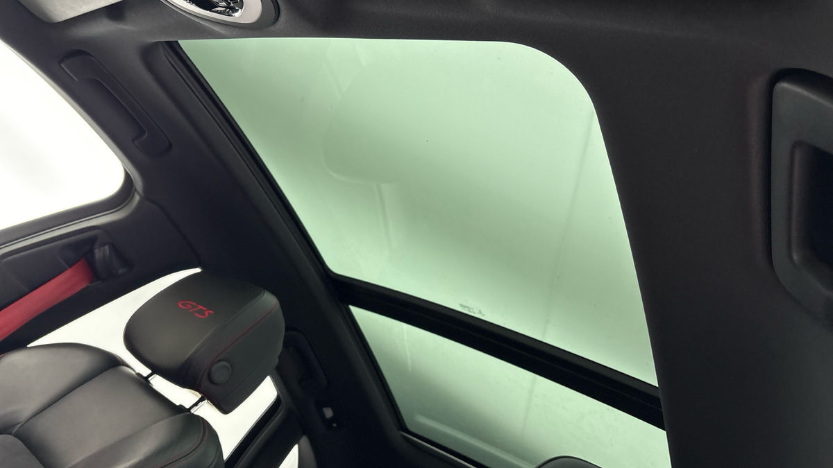 Porsche Macan Image 6