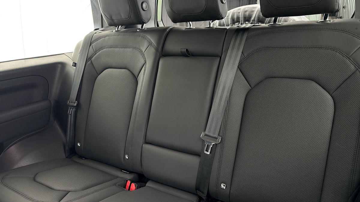 Land Rover Defender 90 Urban Image 8