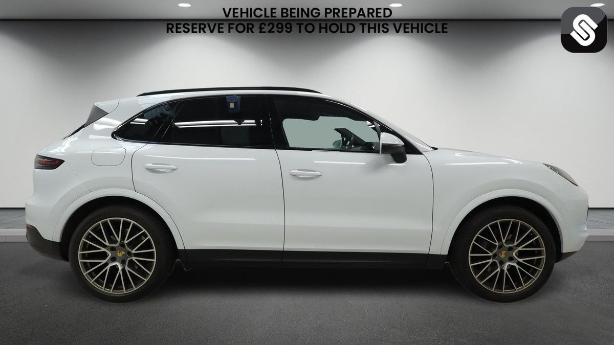 Porsche Cayenne Image 5