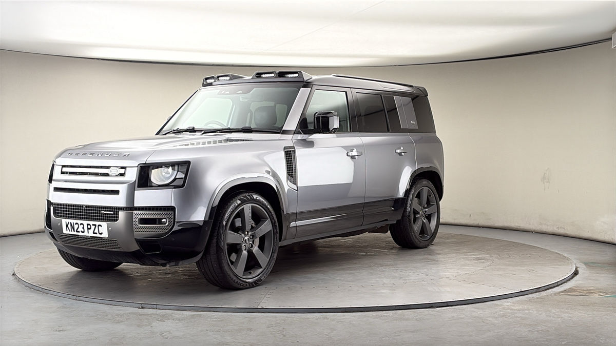 More views of Land Rover Defender 110