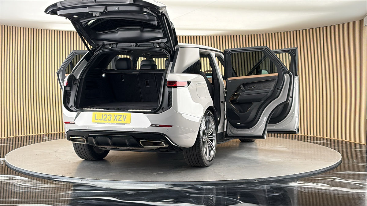 More views of Land Rover Range Rover Sport