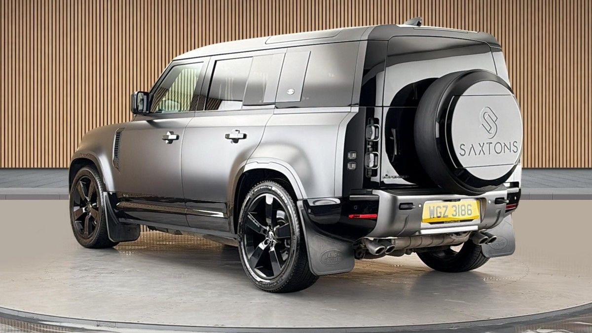 Land Rover Defender 110 Image 2