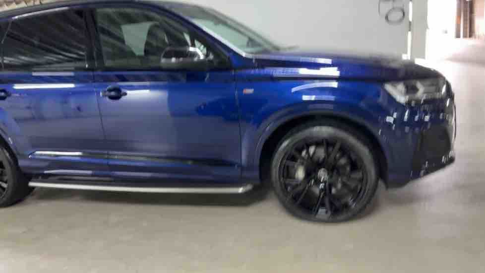 More views of Audi Q7
