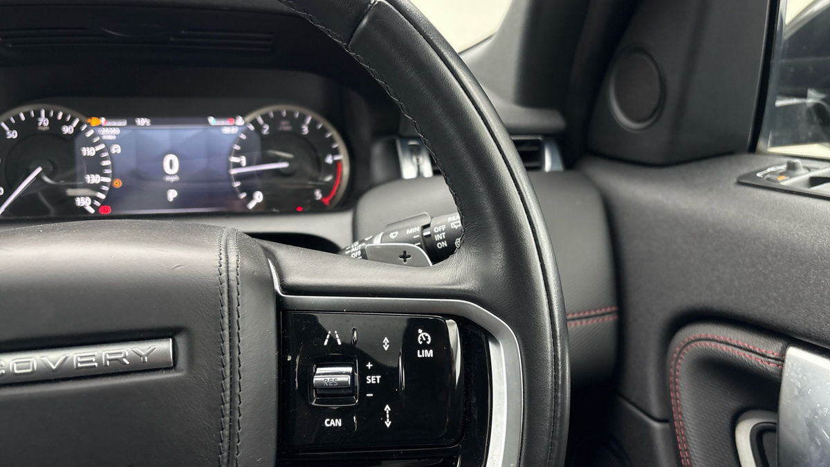 Land Rover Discovery Sport Image 14