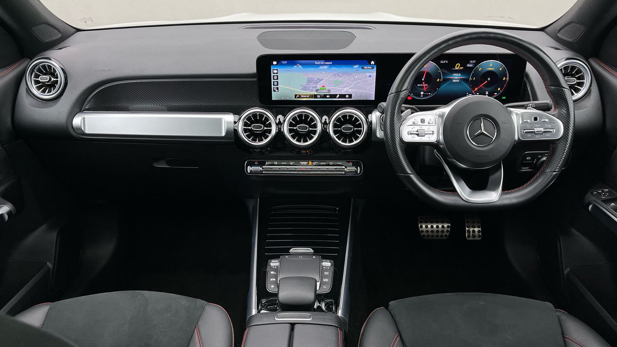 Mercedes-Benz GLB Image 12