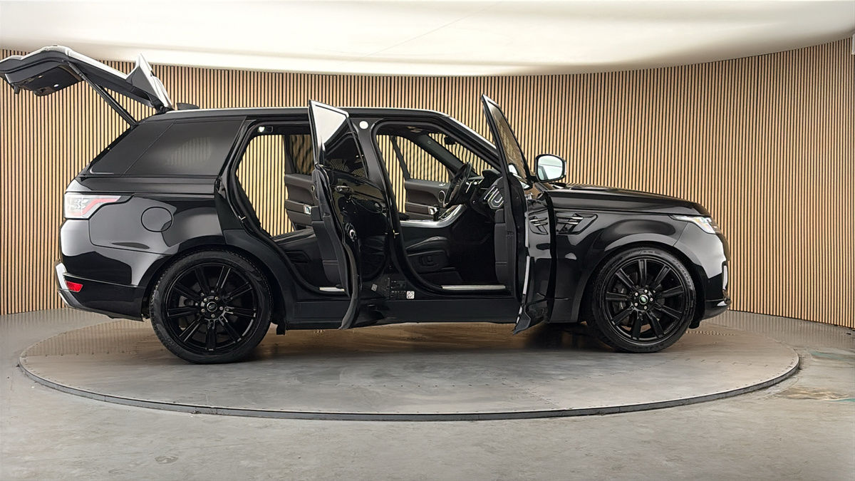 More views of Land Rover Range Rover Sport