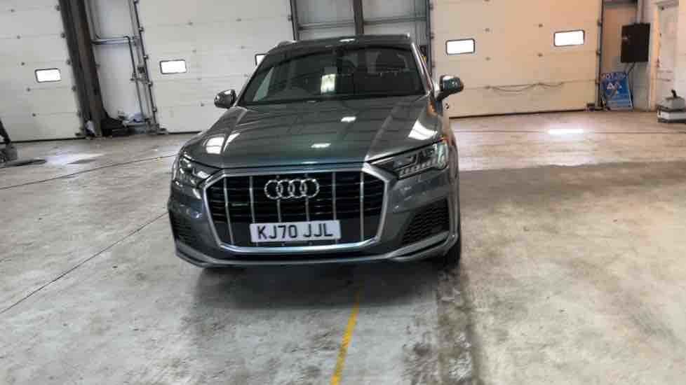 More views of Audi Q7