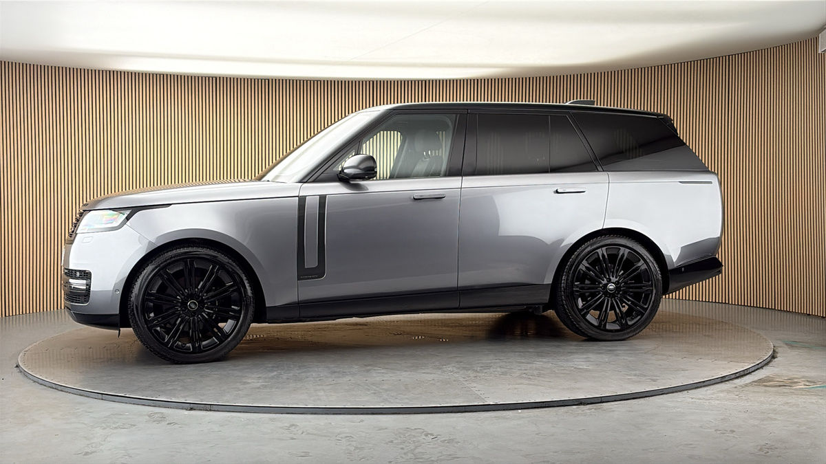 More views of Land Rover Range Rover