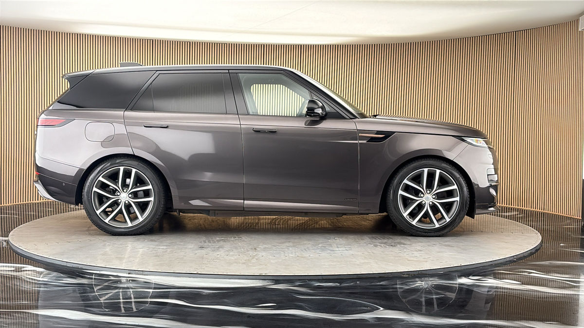 Land Rover Range Rover Sport Image 16