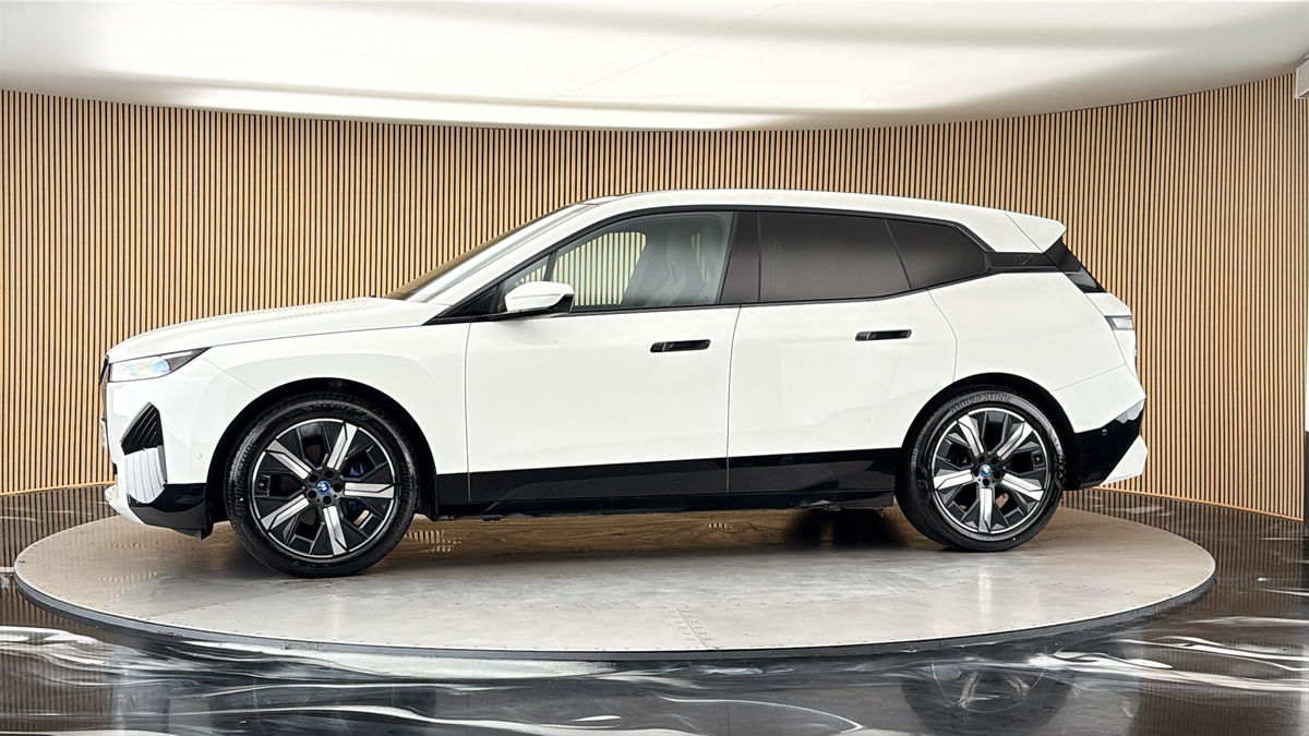 More views of BMW iX