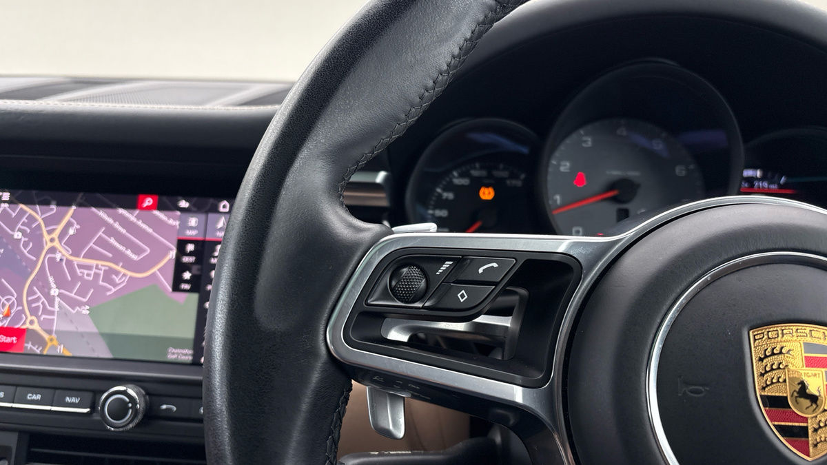 Porsche Macan Image 13