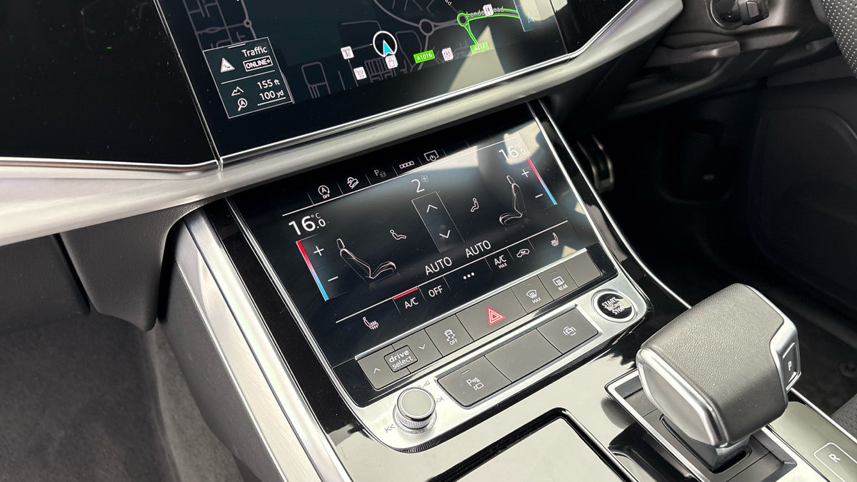 Audi Q7 Image 6
