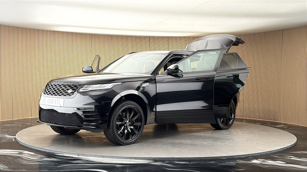 Land Rover Range Rover Velar Image 22