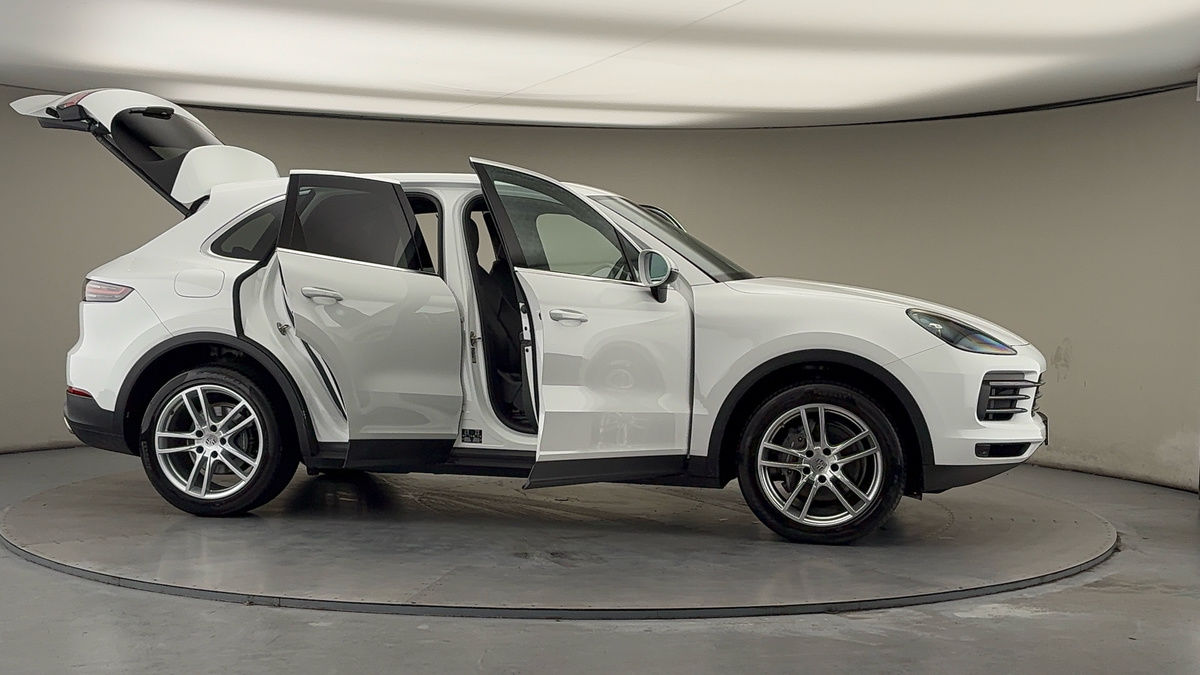 More views of Porsche Cayenne