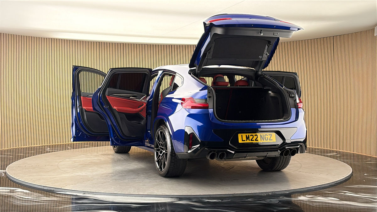 More views of BMW X4 M