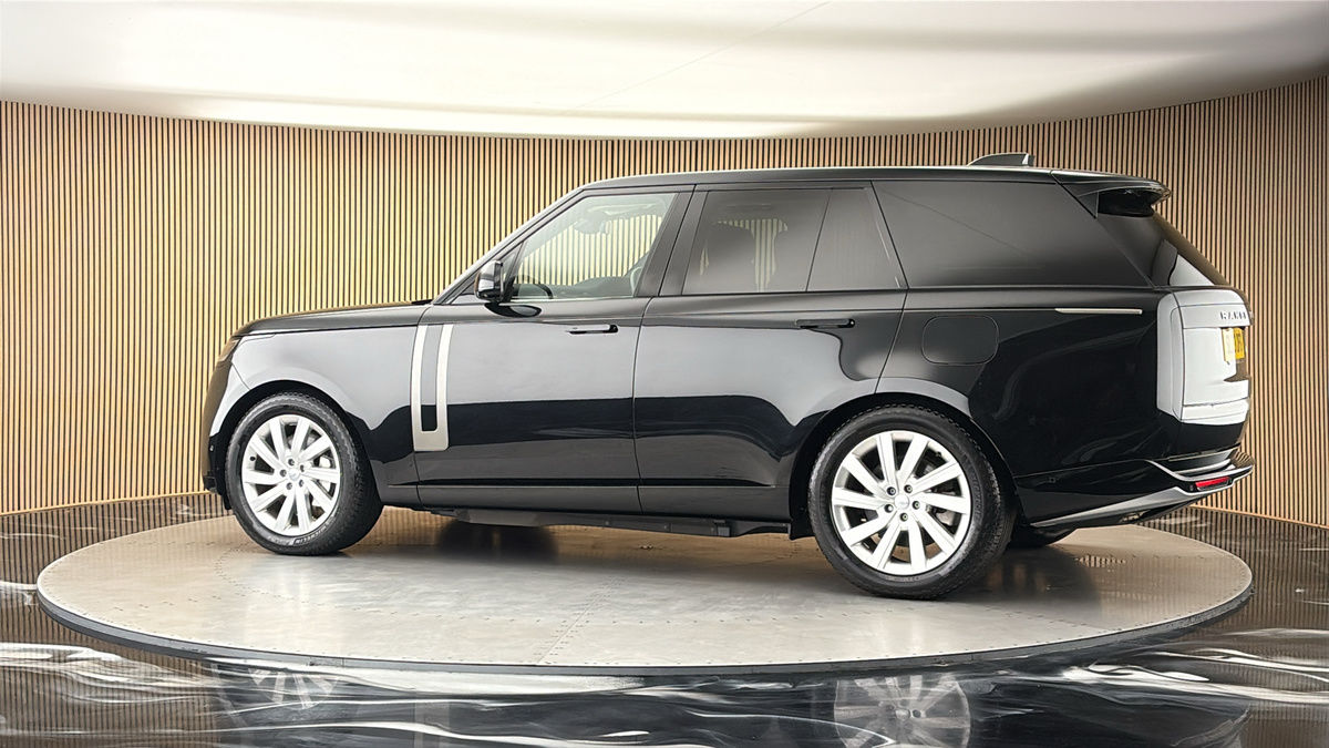 More views of Land Rover Range Rover