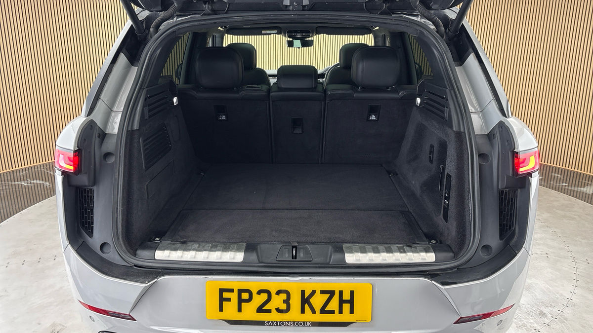 Land Rover Range Rover Sport Image 11