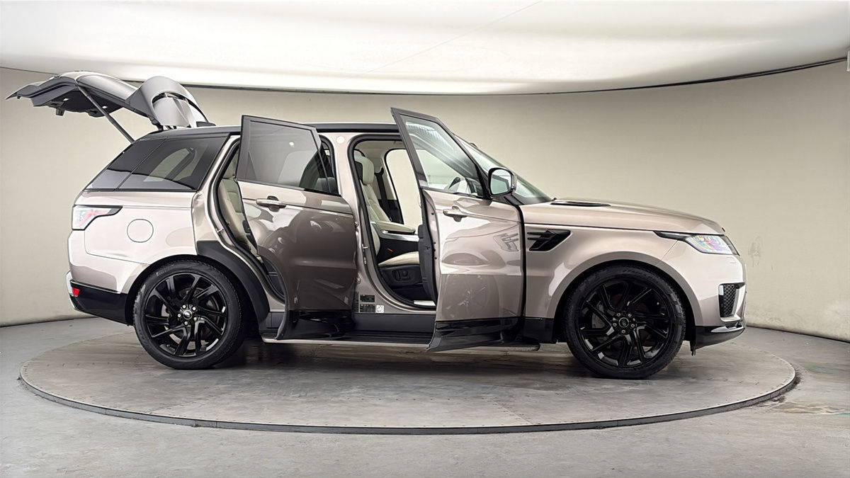 More views of Land Rover Range Rover Sport