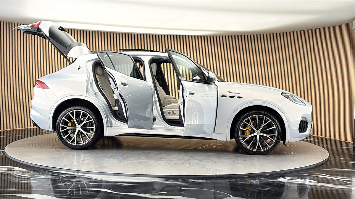 More views of Maserati Grecale
