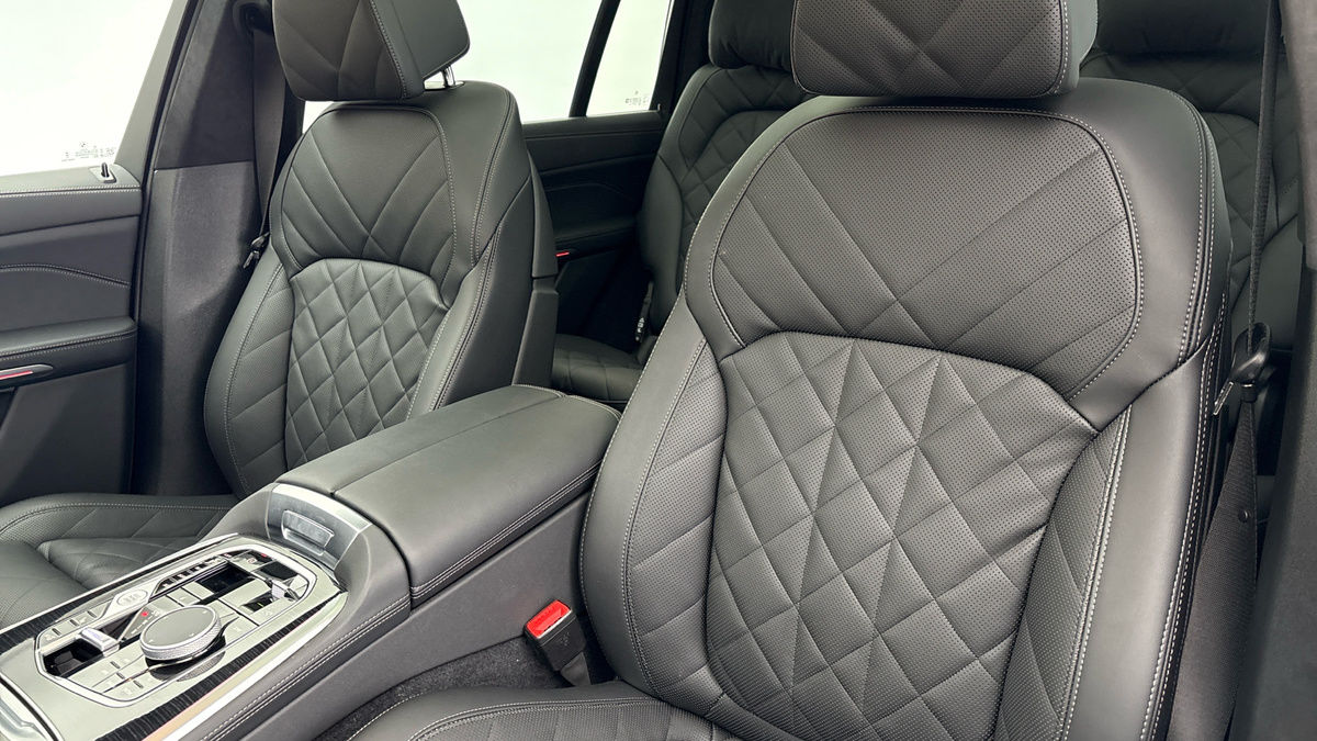 BMW X7 Image 7