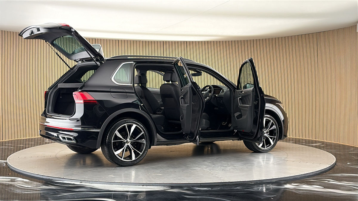 More views of Volkswagen Tiguan