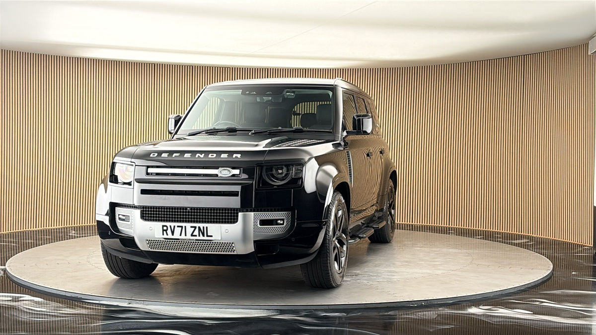 More views of Land Rover Defender 110