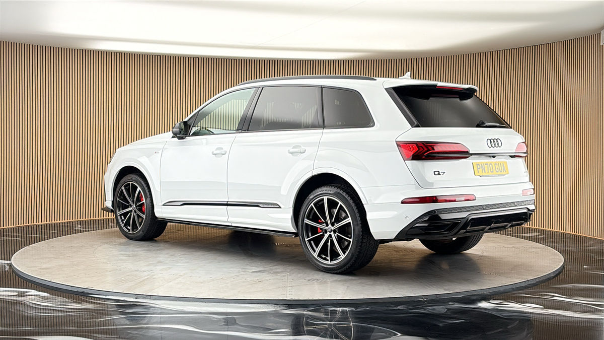 More views of Audi Q7