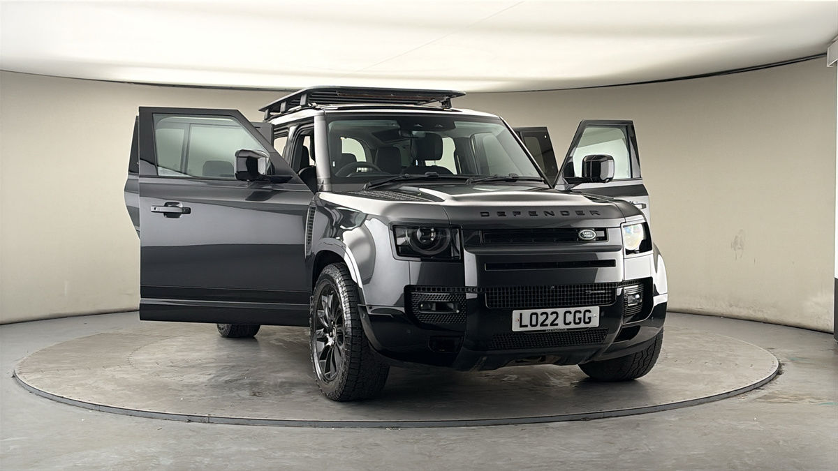 More views of Land Rover Defender 110