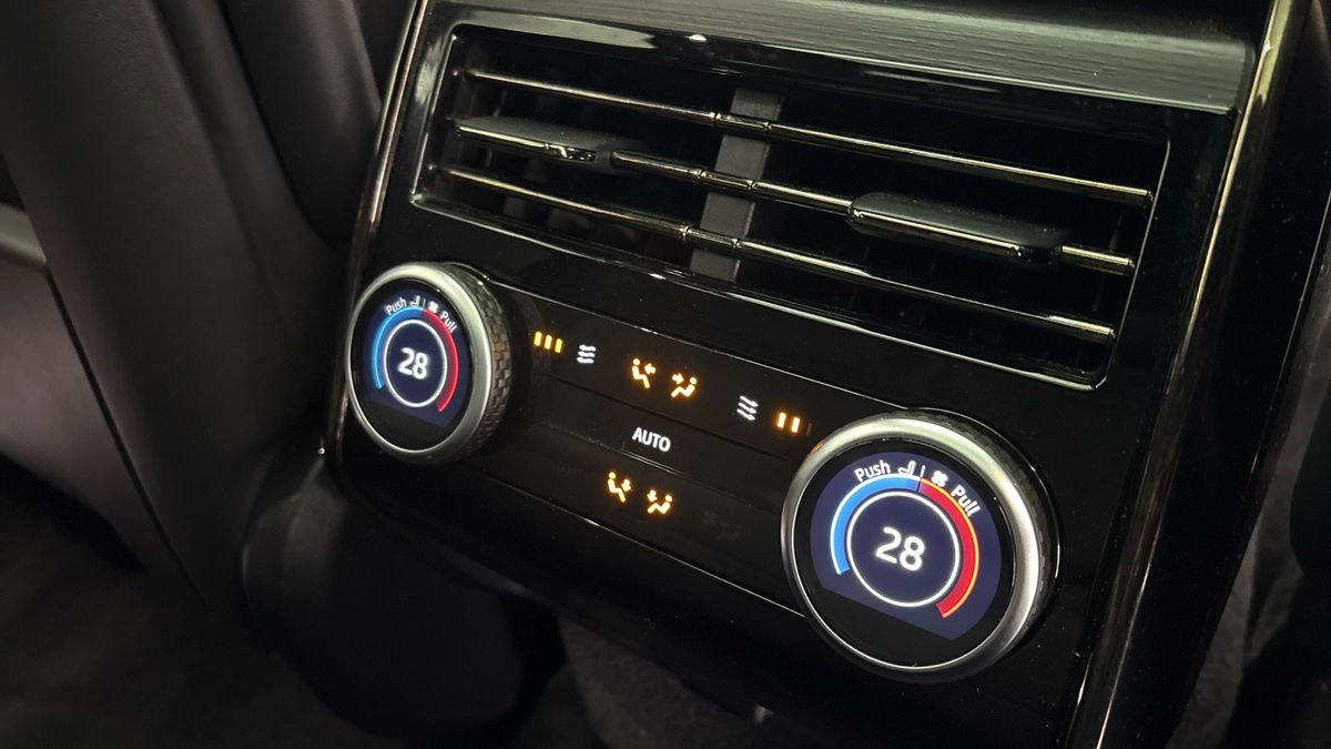 Land Rover Range Rover Sport Image 28