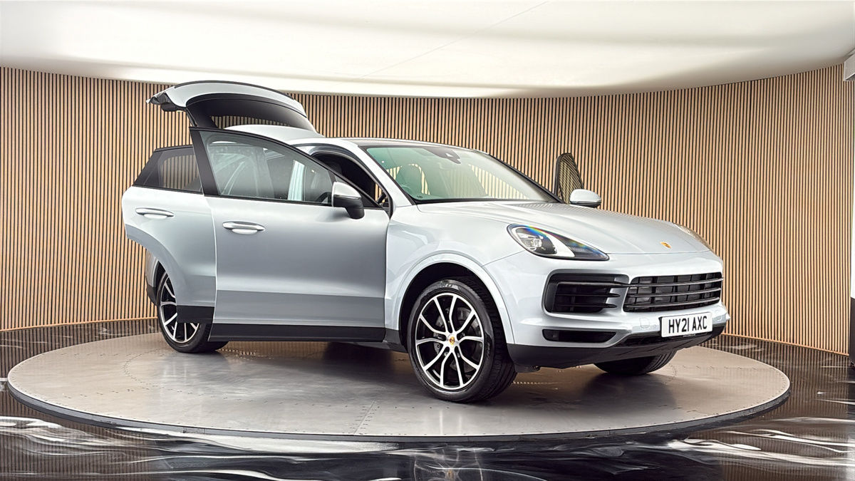 More views of Porsche Cayenne