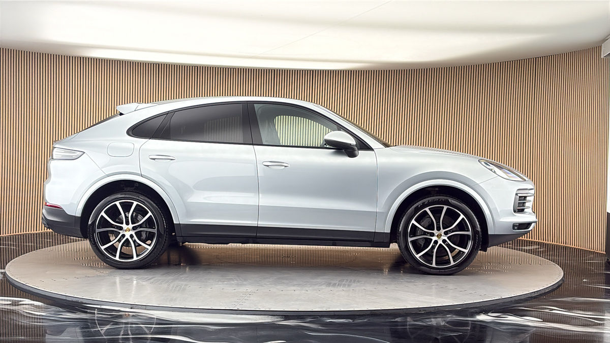 More views of Porsche Cayenne