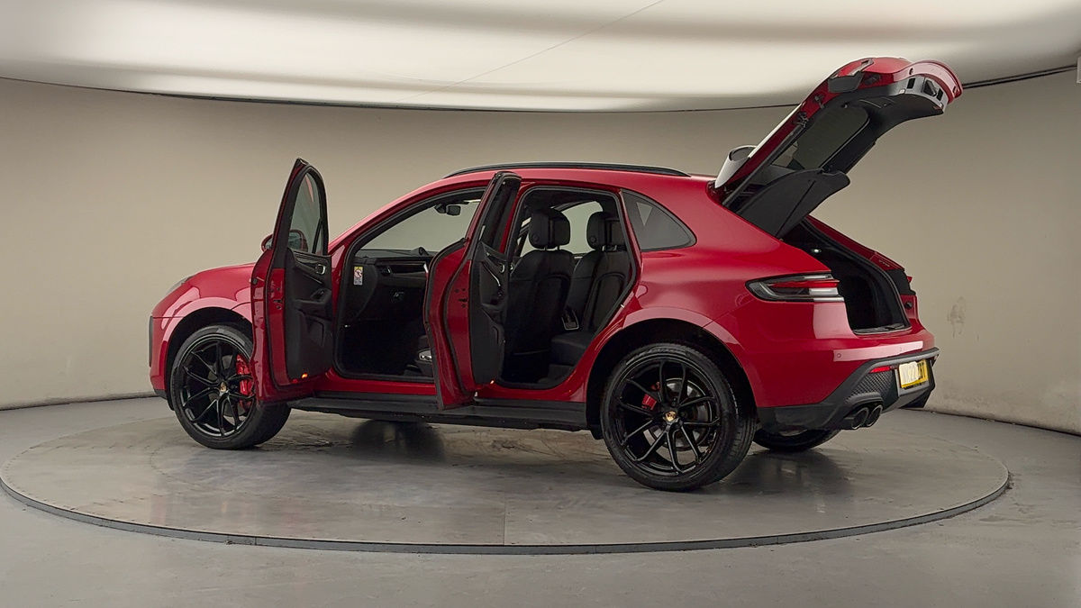 More views of Porsche Macan