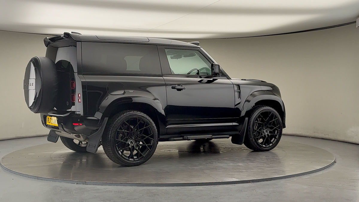 More views of Land Rover Defender 90