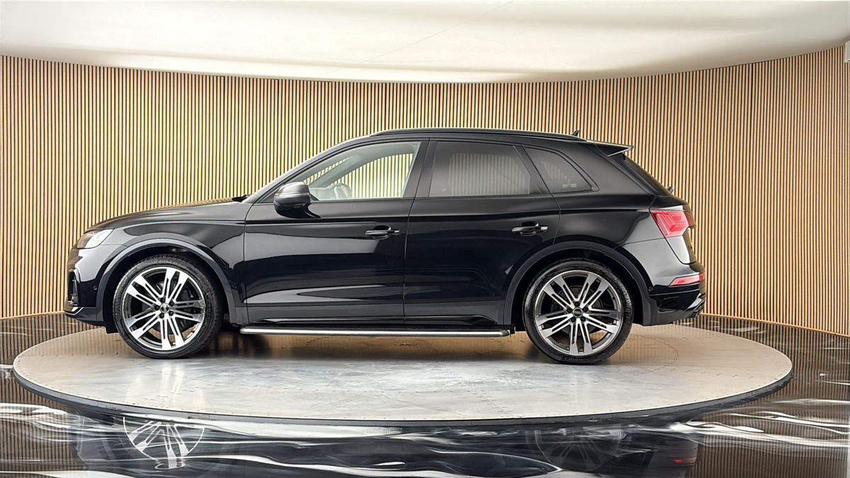 More views of Audi SQ5