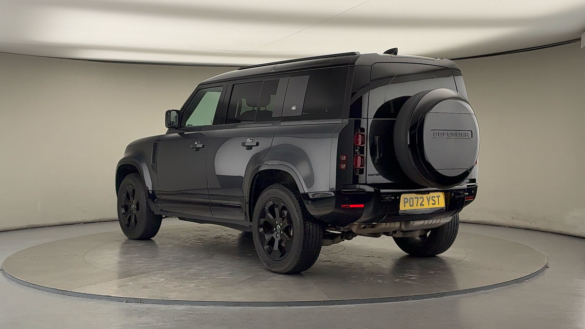 Land Rover Defender 110 Image 2