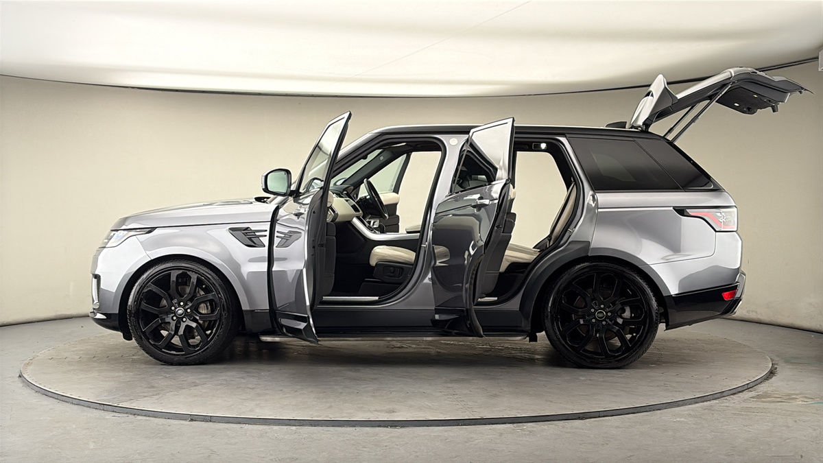 More views of Land Rover Range Rover Sport